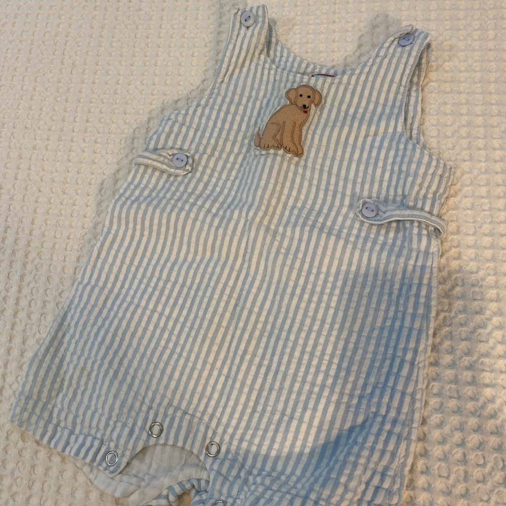 Seersucker appliqué Labrador Jon Jon.
